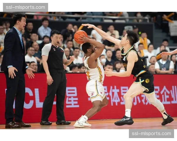 浙江东阳光药主场不敌上海久事,季后赛席位悬念延续至末轮