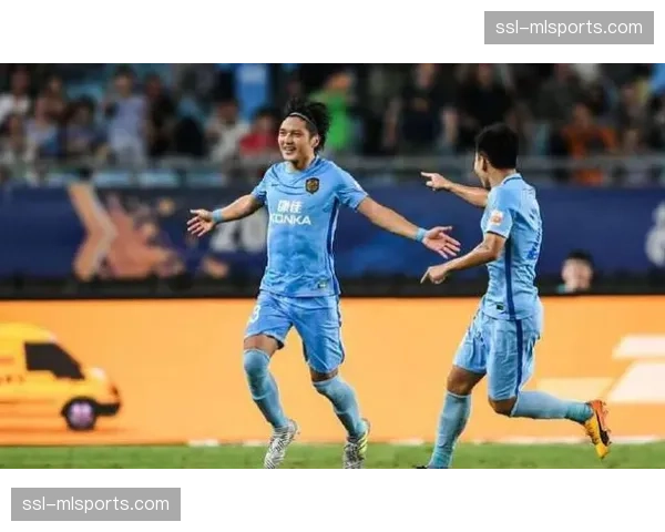 特写:38岁的汪嵩,讲述他为何仍选择坚守在绿茵场 特写:38岁的汪嵩,讲述他为何仍选择坚守在绿茵场