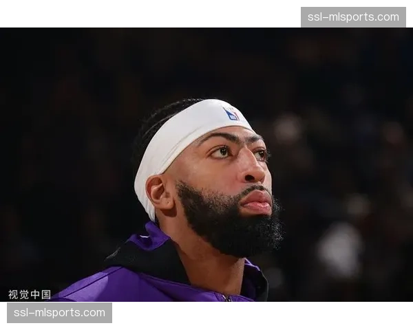 自由人险胜神秘人,斯图尔特命中准绝杀跳投 自由人险胜神秘人,斯图尔特命中准绝杀跳投